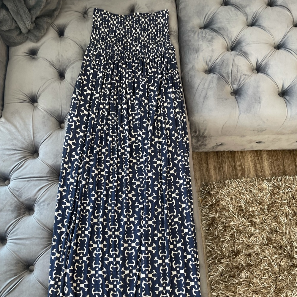 Tory Burch Maxi dress (Small) 100% Silk